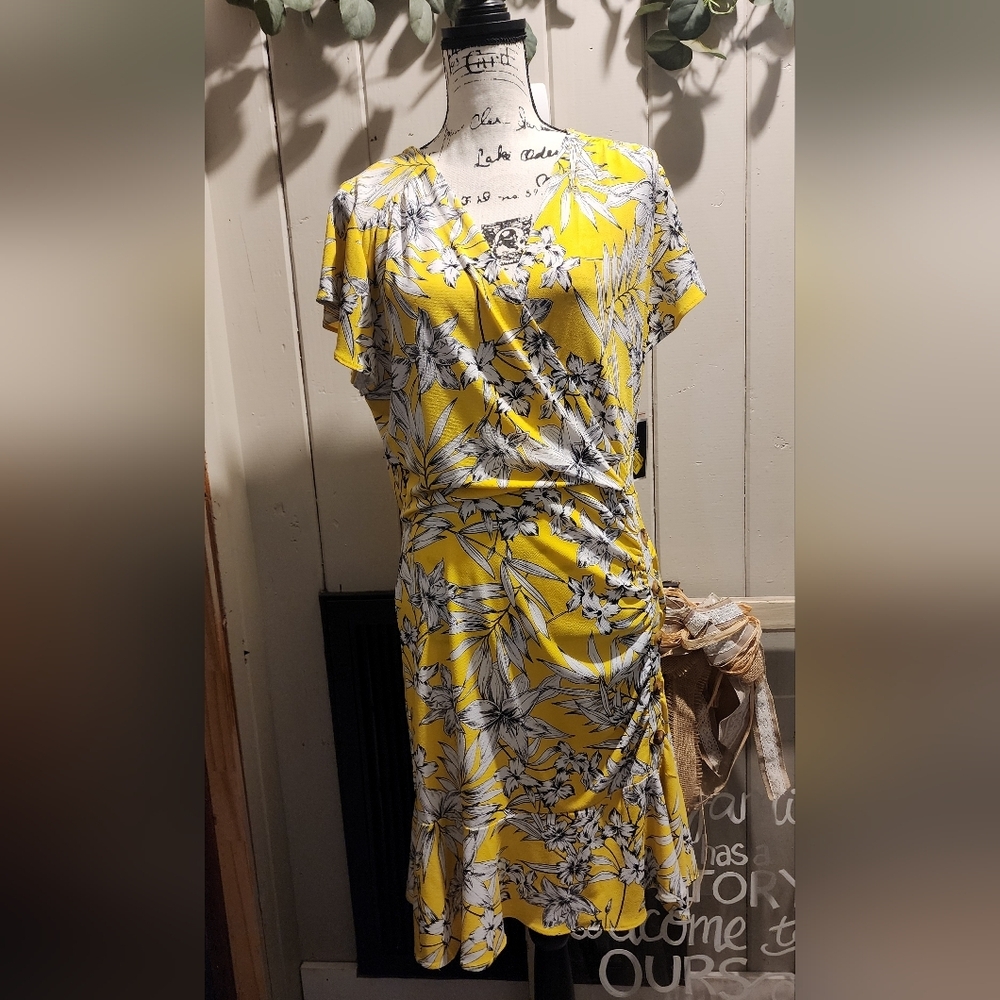 ECI New York Bold Yellow & Black Faux Wrap Asymmetrical Dress